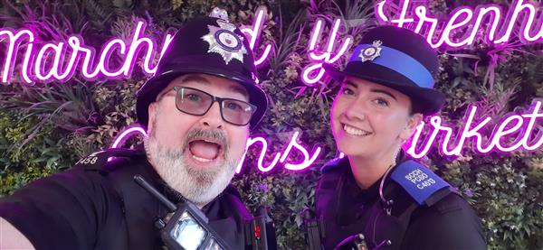 PC Manus & PCSO Charlotte visited the New Queen's Market, Rhyl while out on patrol