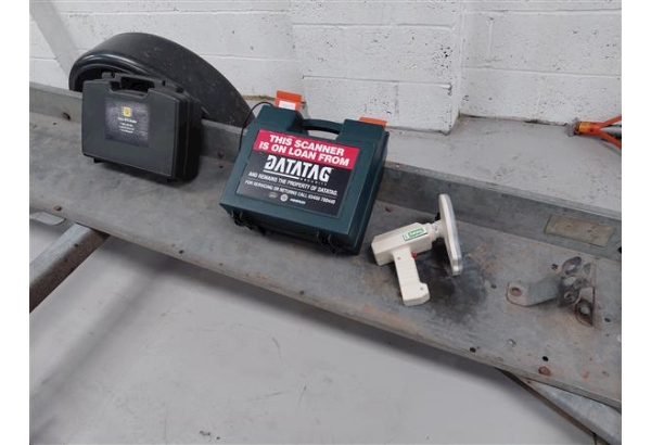 At Bedfordshire RCAT, we have a range of specialist tools and training to help identify stolen trailers, plant and machinery. Our officers are equipped with DataTag scanners, VINChip scanners, and have received specialist training from the National Vehicle Crime Intelligence Service (NaVCIS) in identifying vehicles, plant, machinery and trailers that criminals often try to disguise or pass off as legitimate.