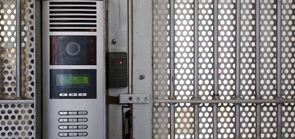 Secure-flat-Crime-Prevention-1-Communal-door-L